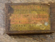 ancienne boîte en bois de