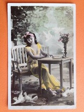 Old postcard portrait of the actress LUTÈCE PHOTO signed REUTLINGER in PARIS Tourterelles