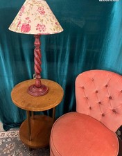 Superbe Fauteuil, crapaud vintage capitonné forme coquille en velours rose  