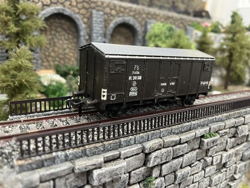 Wagon couvert métallique - , fs