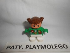 PERSONNAGE PETITE FILLE  AVEC