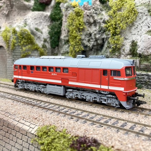Locomotive diesel 220 - br,