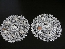 Napperons ronds anciens