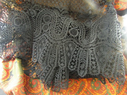 Ancienne dentelle noire - ancienne,