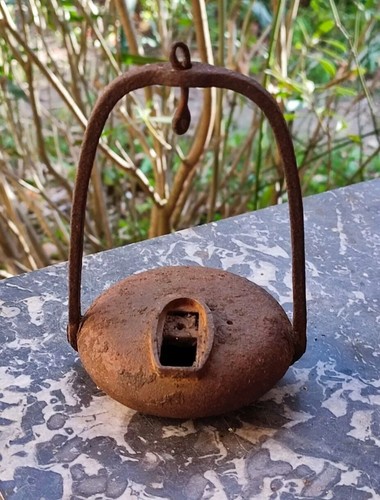 Ancienne petite lampe - ancienne, de