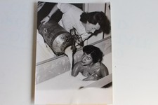 Photo dancer Lena donkey milk bath 1953 (37053)