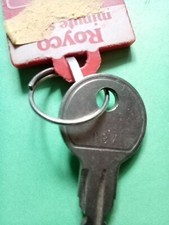 Clef pour caravane pliante  Esterel  numero 087