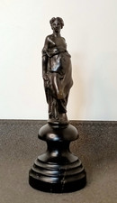 Ancienne Statuette En Bronze Femme A L'antique.