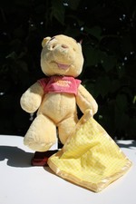 Peluche doudou Disney couverture Winnie l'ourson