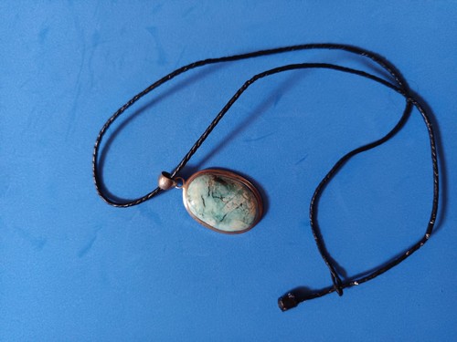 Pendentif pierre bleue - , et