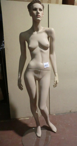 Mannequin vitrine poupée - de,