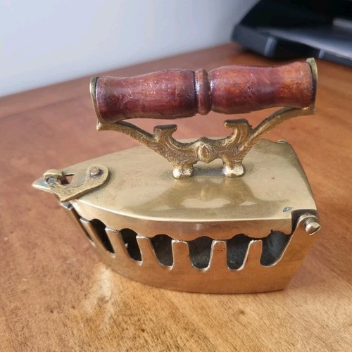 Petit fer repasser - petit, ancien