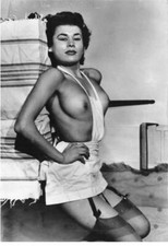 NUDE #FG55564 NAKED WOMAN IN GARTER BELT EROSTIME