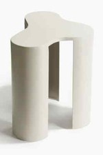 Table d’appoint en métal