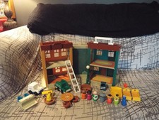 Fisher Price Vintage Little People Sesame Street House #938 COMPLETE