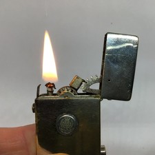 Briquet essence Apex model