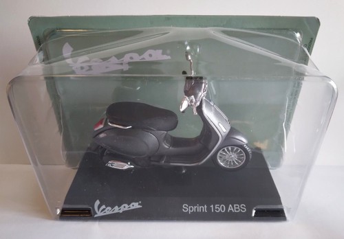 Die cast vespa sprint - die,