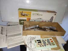MAQUETTE HAWK  - 1/48 - AVION