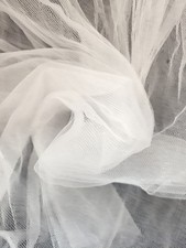 4+ YRDS WHITE TULLE REMNANT-