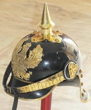 Casque à pointes d'officier