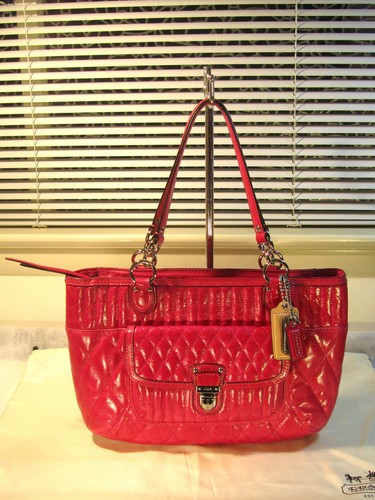 Nwt coach 19857 - 19857, poppy
