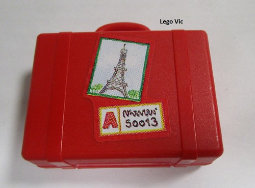 Lego 33007pb01 suitcase red - lego,