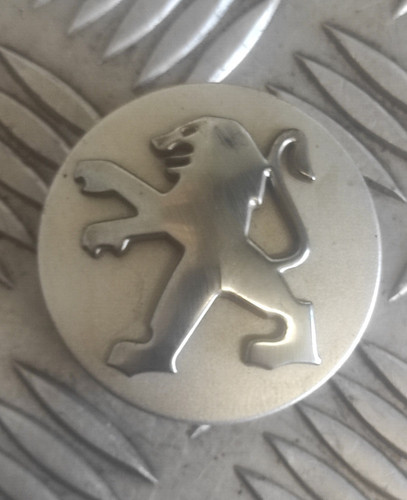 Cabochon centre roue jante - , alu