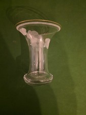 vase en verre transparent