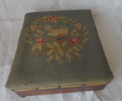 Repose pieds ancien tapisserie - repose,