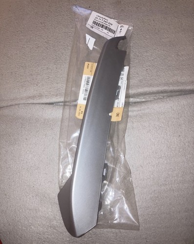 Cache enjoliveur grille - cache,
