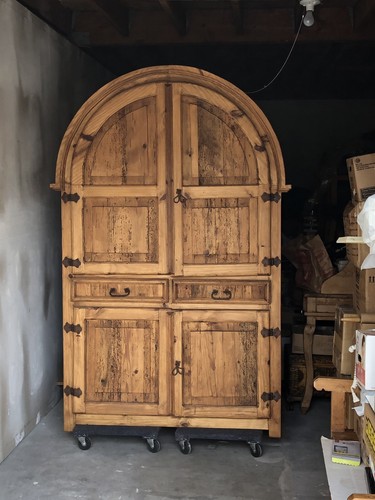ARMOIRE