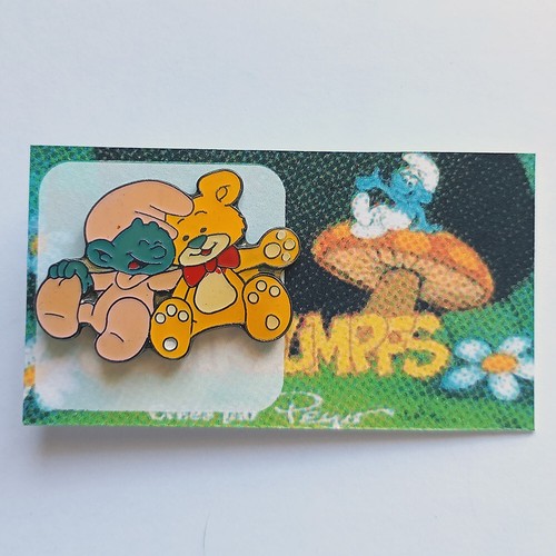 Pin bébé schtroumpf - pin's,