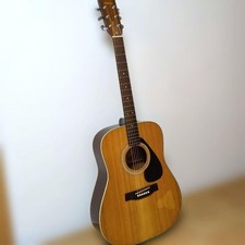Guitare acoustique YAMAHA