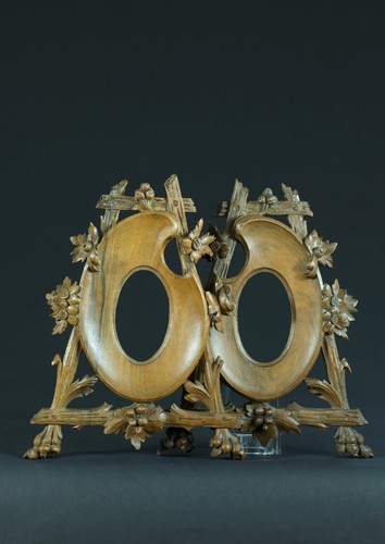 Ancien cadre bois - , sculpté