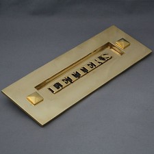 Boîte Aux Lettres En Laiton