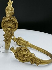 Embrases à rideaux en bronze