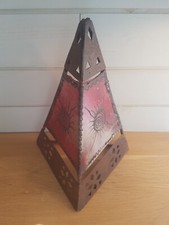 Applique d'angle orientale