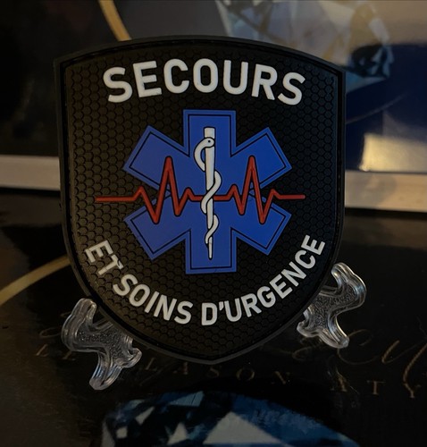 écusson secours soins - Écusson,