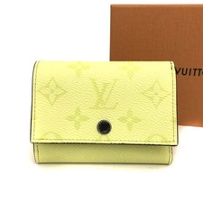 Louis Vuitton Taigarama Portefeuille Victor Trifold Wallet Yellow/2BH3010