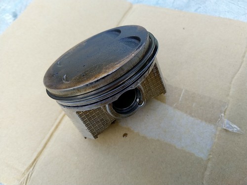 Piston moteur suzuki 1200 - piston,