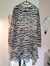 ROBE GUESS