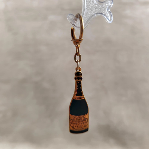 Veuve clicquot steel keychain - veuve,