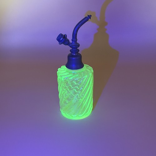 Flacon vaporisateur parfum - à,