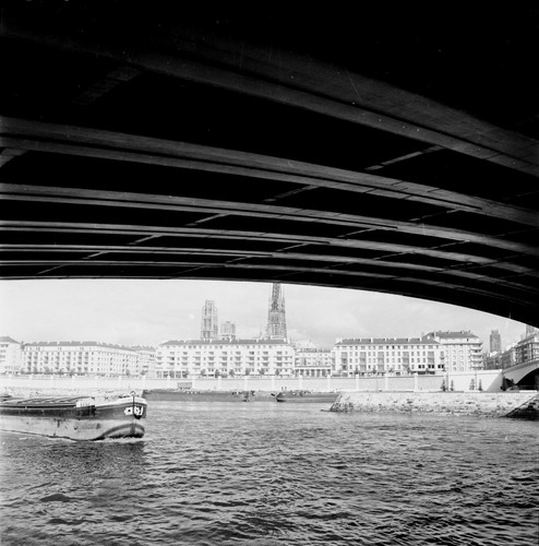 Rouen 1955 péniche pont - rouen, c.