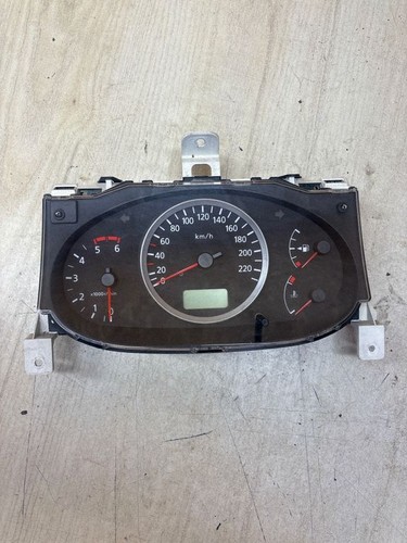 Bu714 nissan almera tino 2001 - nissan,