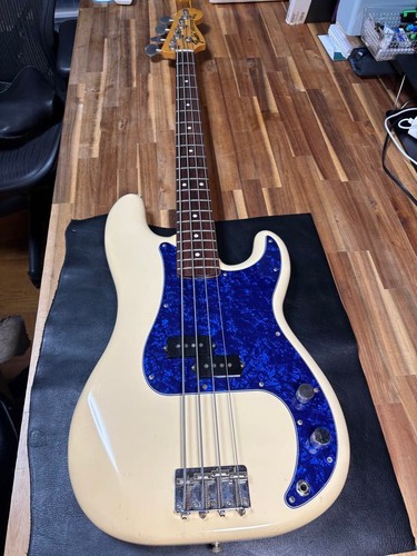 Fender japan vintage precision - fender,