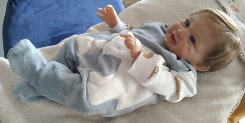 Bébé reborn souriant léo - reborn,