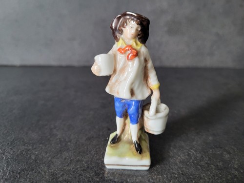 Ancienne statuette en - ,