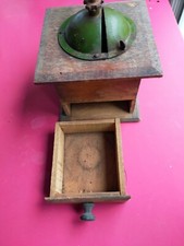 Ancien Moulin à café en bois