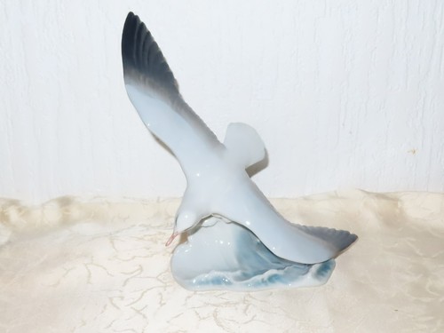 Figurine porcelaine - figurine,